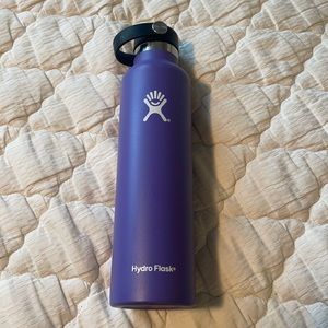 Hydroflask 24 oz Water Bottle